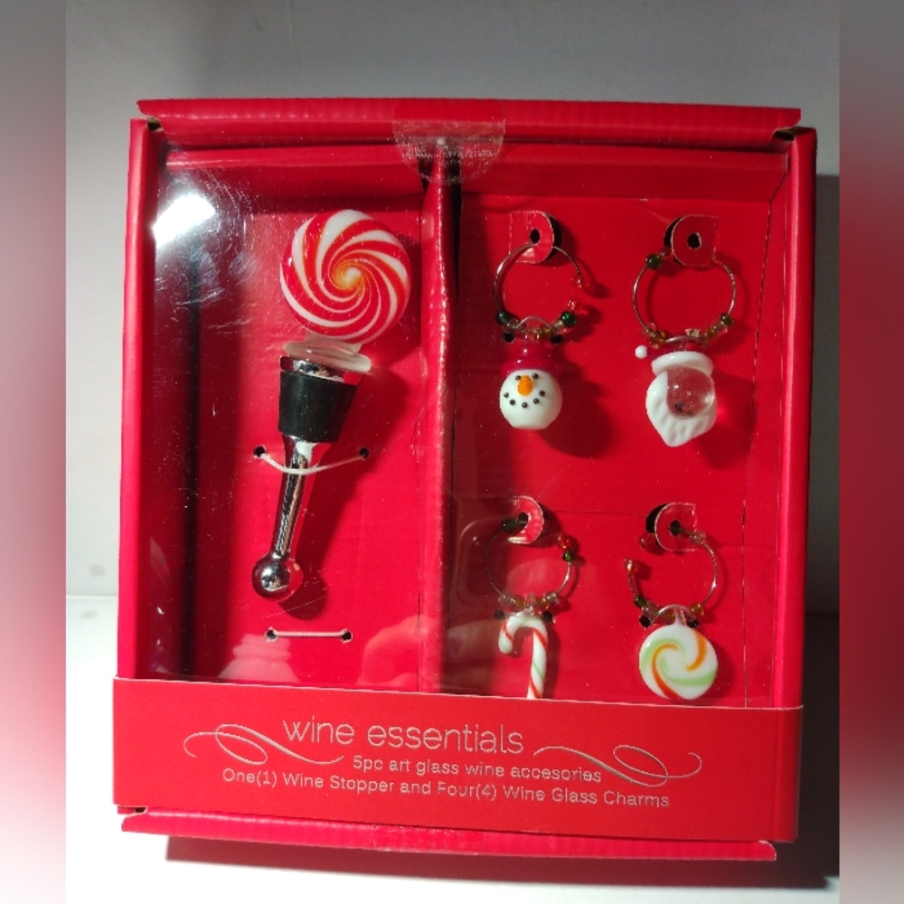 Wine Essentials 5 Piece Art Glass Wine Accessories.